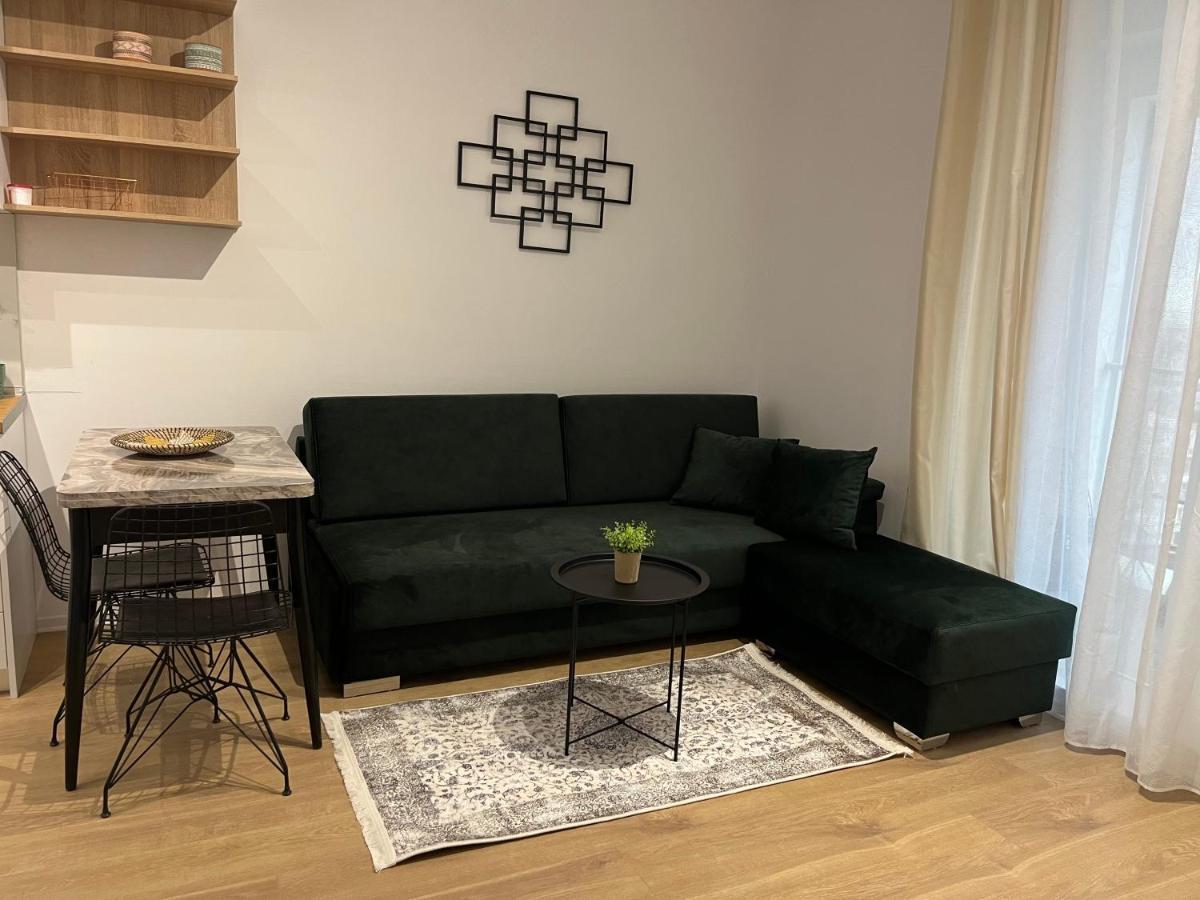 Comfy Nest Apartment- Free Parking 地拉那 外观 照片
