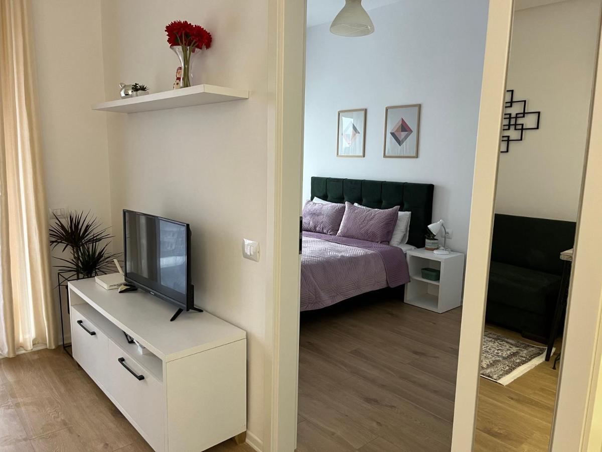 Comfy Nest Apartment- Free Parking 地拉那 外观 照片